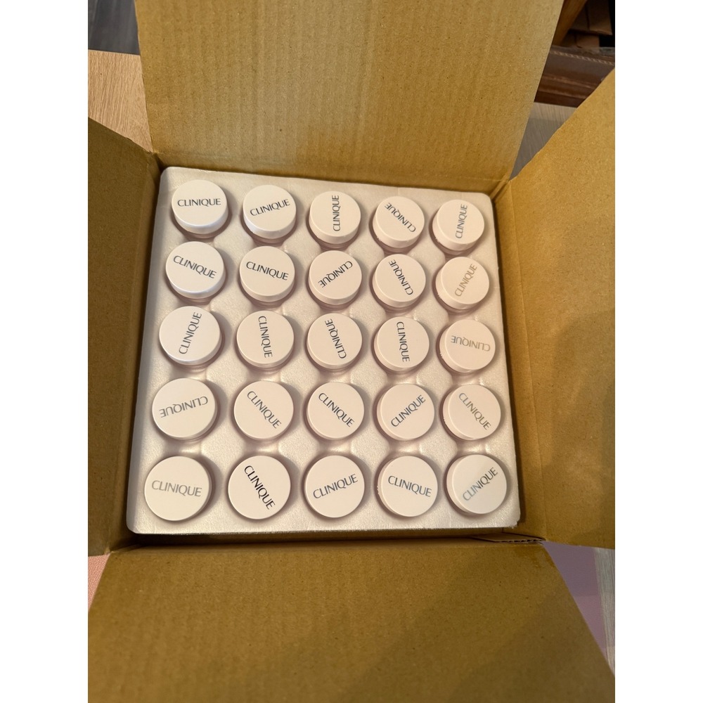 Clinique Bulk 50 Piece‎ Empty Sample Jars with Lids and Seals Z79M-60-0002 White